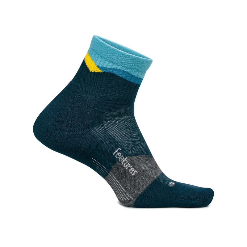 Feetures Trail Max Cushion Quarter Socks